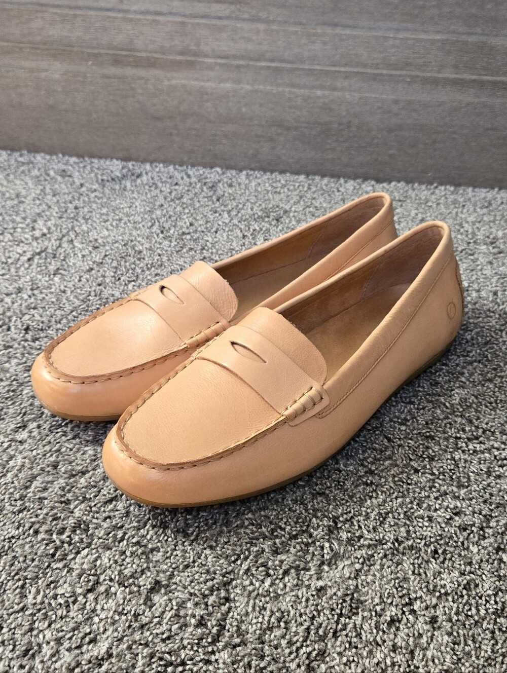 Born Finley Tan Leather Penny Loafers NEW size 10 - Picture 2 of 10